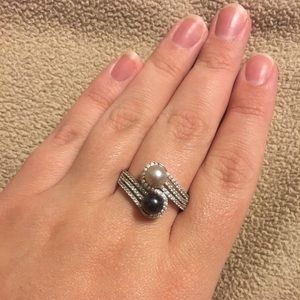 Vantel Pearls Fifth Ave Ring